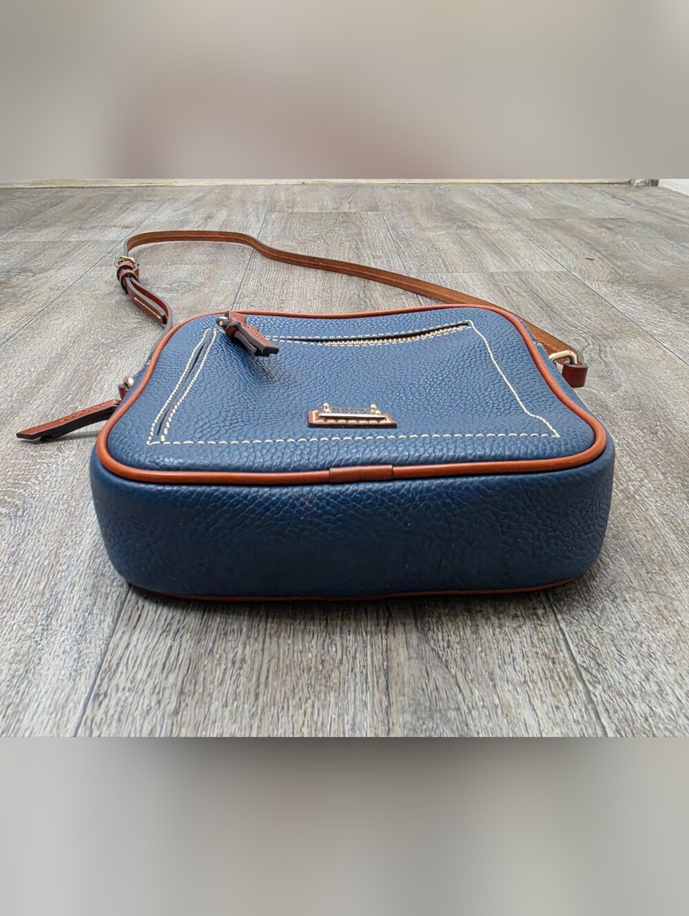 Dooney & Bourke Pebbled Leather Camera Crossbody - Picture 9 of 14